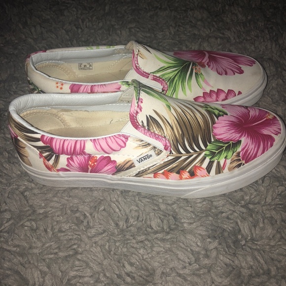 vans hawaiian floral slip on white